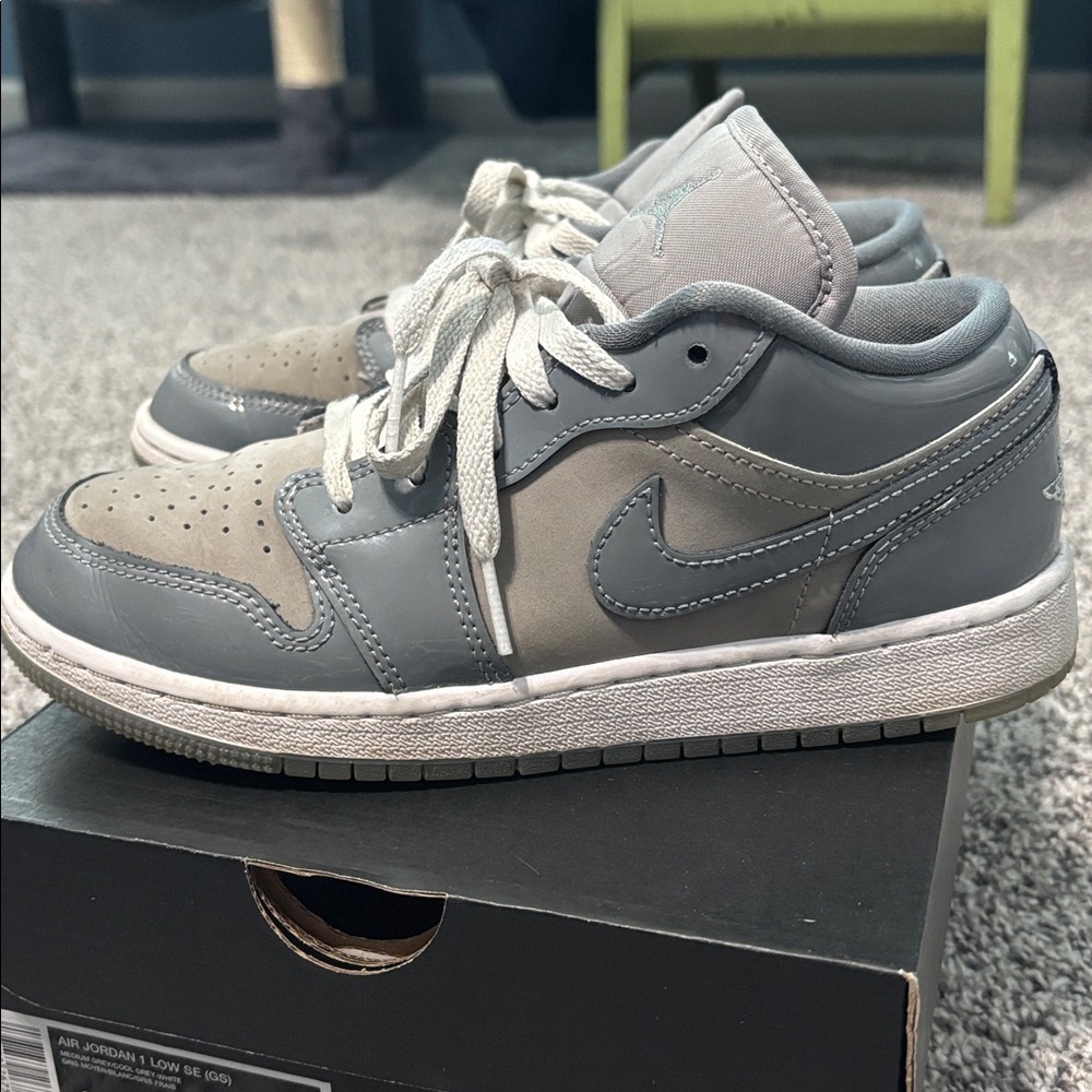 GUC Air Jordan 1 Low SE 4Y - Picture 2 of 15